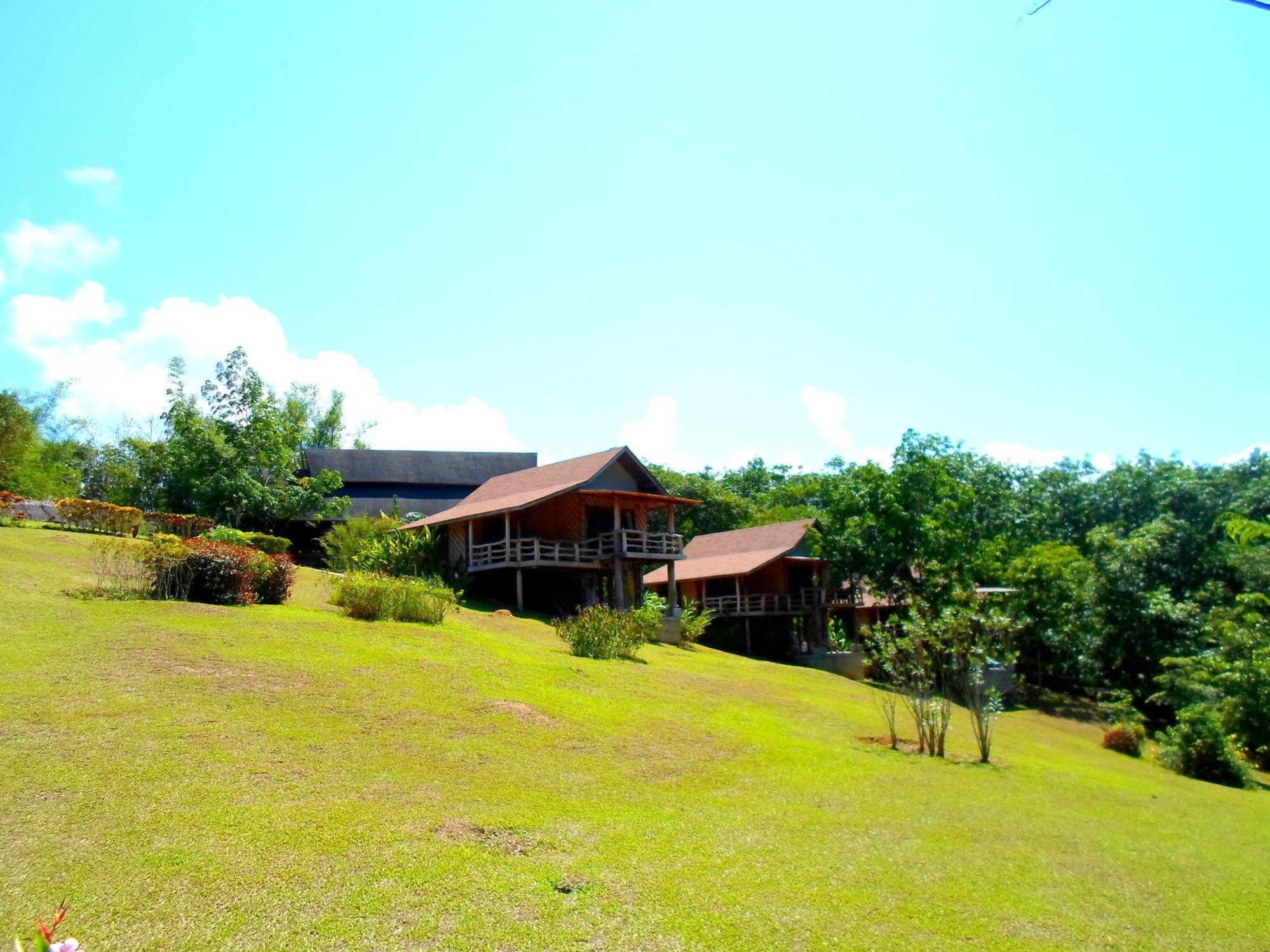 The Cliff & River Jungle Resort Phanom Exterior photo