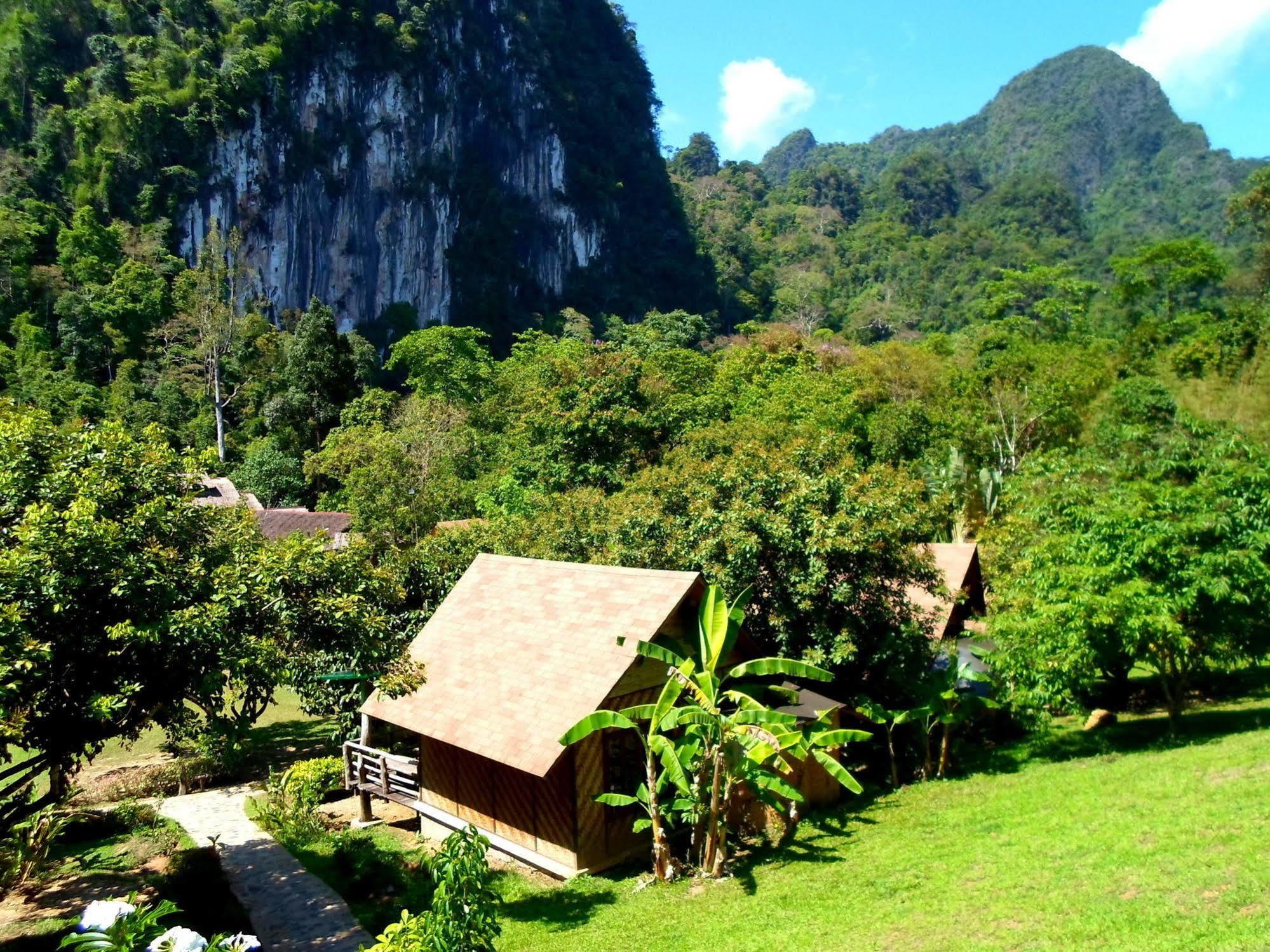 The Cliff & River Jungle Resort Phanom Exterior photo